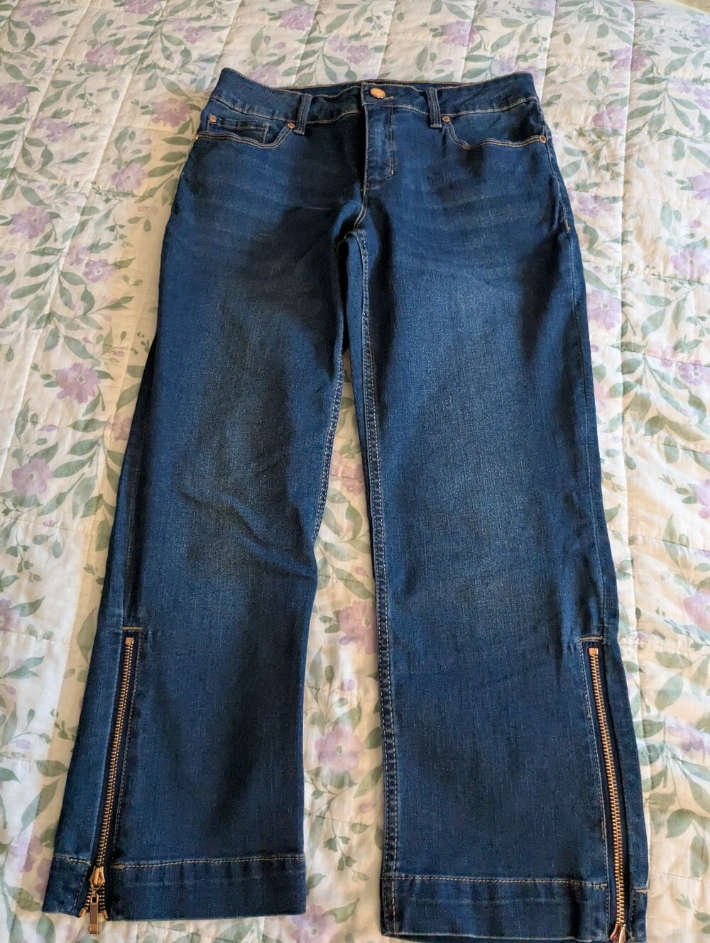 Ivanka Trump High Rise Cropped Wide Leg Dark Blue Jean With Zipper Details